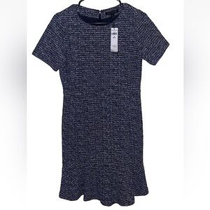 NWT- Banana Republic Women's Gray Short Sleeve Ruffle Hem Shift Dress Size 6P